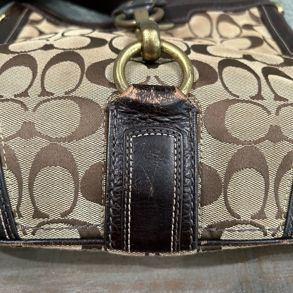 Vintage Authentic Signature Coach Shoulder Handbag - Picture 6 of 11